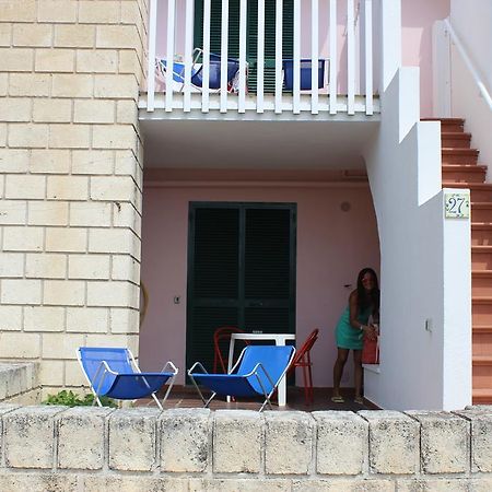 Residence "I Delfini" - Localita Portopiatto - Pugnochiuso - 71019 비에스테 외부 사진